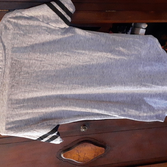 Disney "Stitch" hi/lo short sleeves tee - Picture 2 of 3